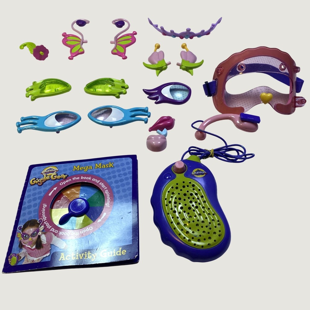Cranium Giggle Gear Mega Mask Game Voice Changing Microphone Etc